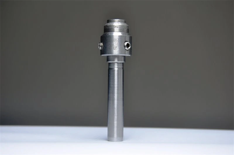 Split boorbit voor automotive glas